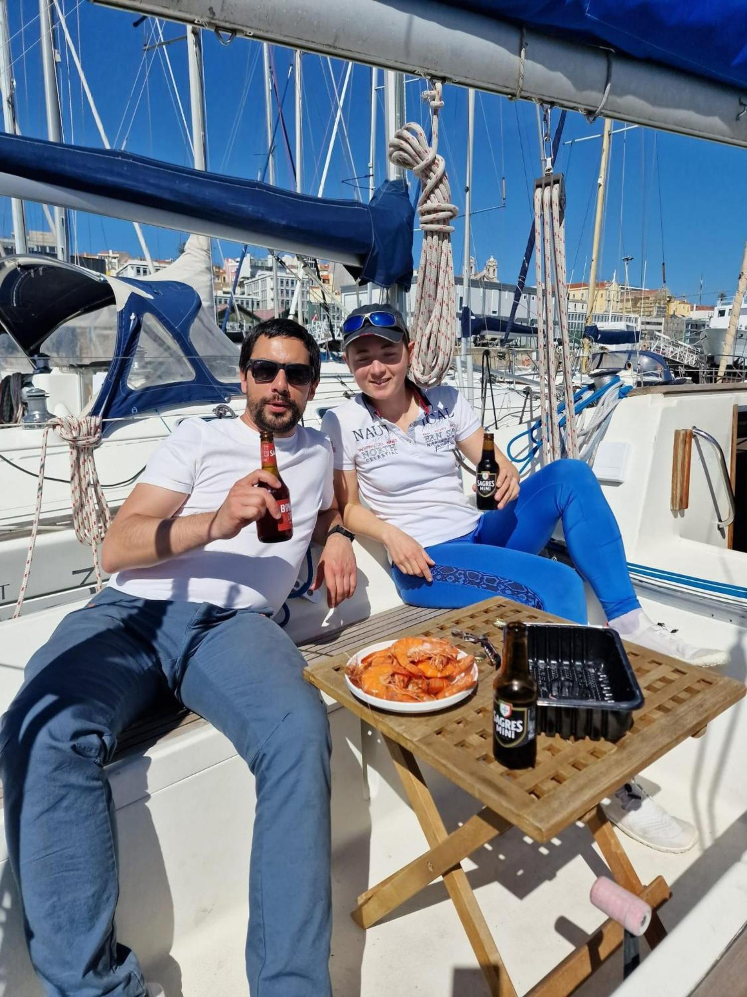 Be Local - Sleep Aboard The Santa Maria Sailing Boat In Lisbon Apartment ภายนอก รูปภาพ
