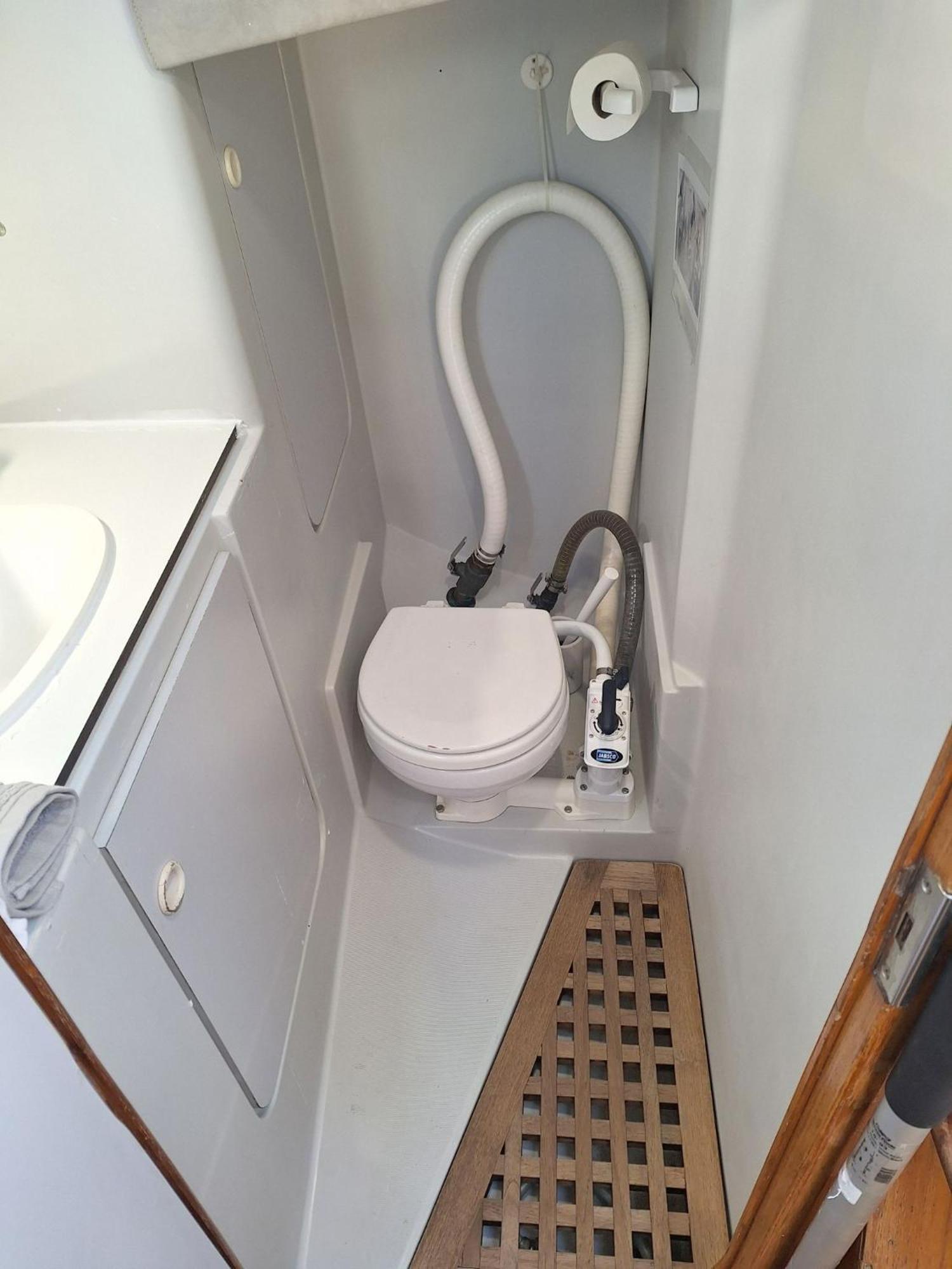 Be Local - Sleep Aboard The Santa Maria Sailing Boat In Lisbon Apartment ภายนอก รูปภาพ