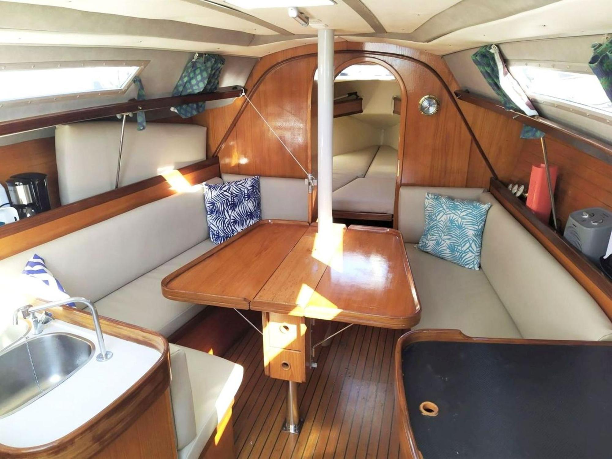 Be Local - Sleep Aboard The Santa Maria Sailing Boat In Lisbon Apartment ภายนอก รูปภาพ