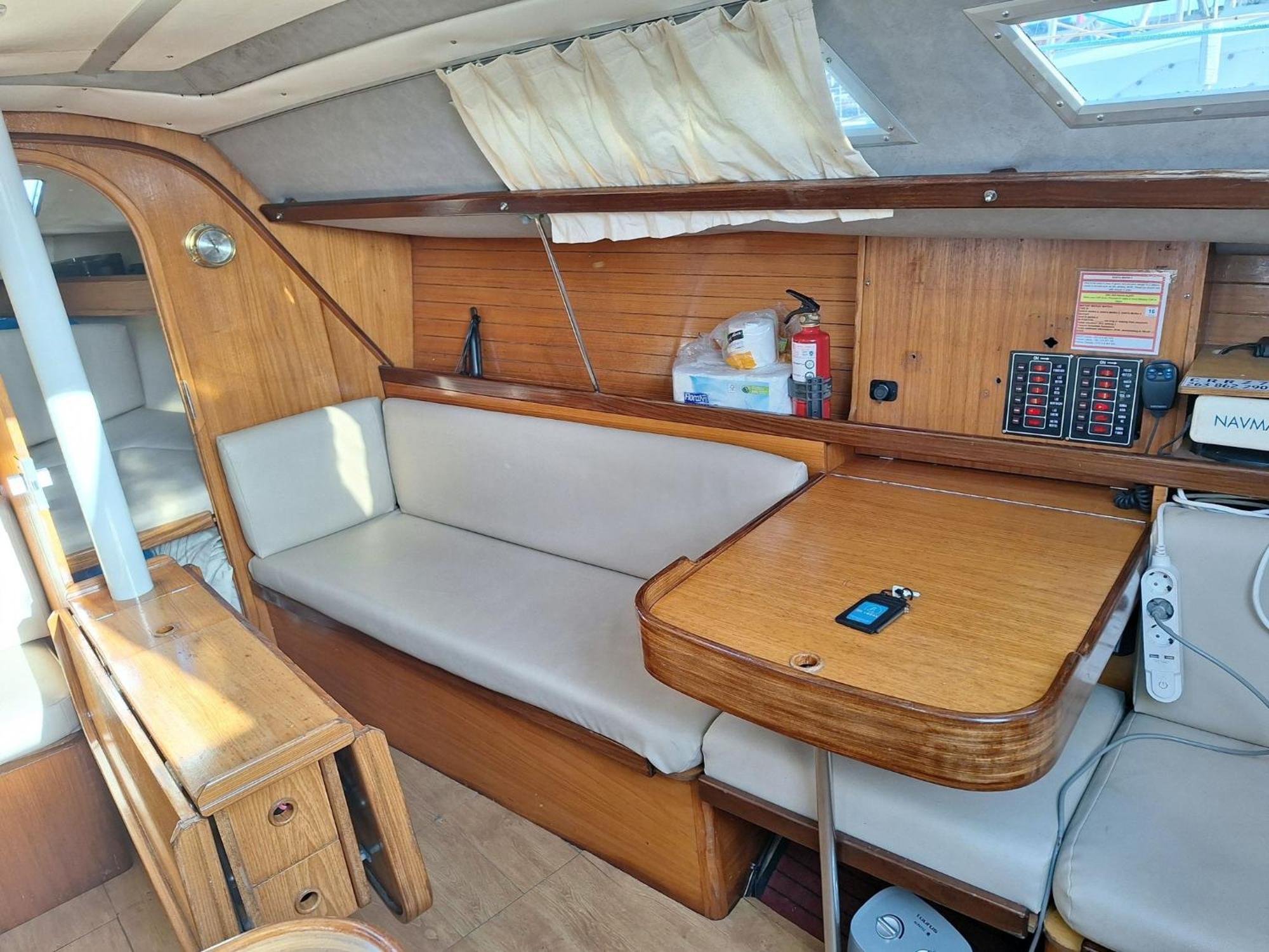 Be Local - Sleep Aboard The Santa Maria Sailing Boat In Lisbon Apartment ภายนอก รูปภาพ